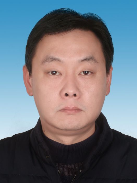 徐磊(鳳台縣經信局黨組成員、副局長) 徐磊(鳳台縣經信局黨組成員、副局長)