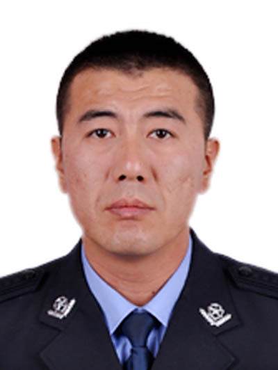蘇峰(內蒙古自治區呼和浩特市和林格爾縣公安局黨委委員、政治工作辦公室主任) 蘇峰(內蒙古自治區呼和浩特市和林格爾縣公安局黨委委員、政治工作辦公室主任)