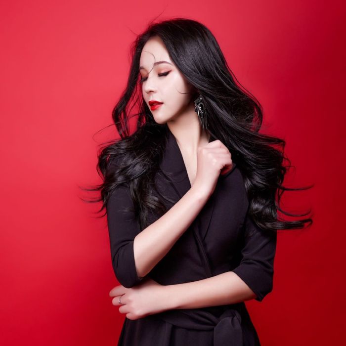 天衣(中國內地流行樂女歌手) 天衣(中國內地流行樂女歌手)