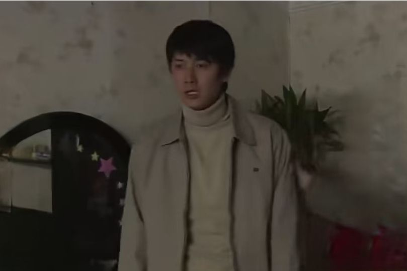 靳亮(電視劇《外鄉人》中的角色) 靳亮(電視劇《外鄉人》中的角色)