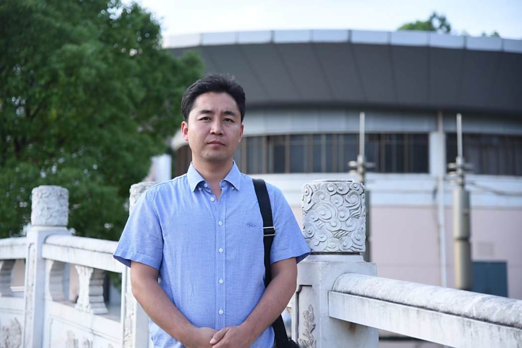 賈新建(贛南師範大學副教授) 賈新建(贛南師範大學副教授)