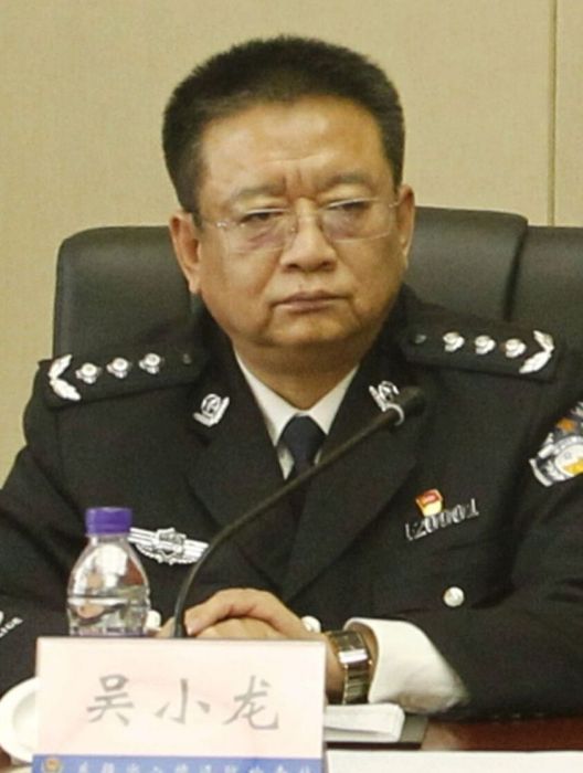 吳小龍(天津出入境邊防檢查總站黨委書記、總站長) 吳小龍(天津出入境邊防檢查總站黨委書記、總站長)