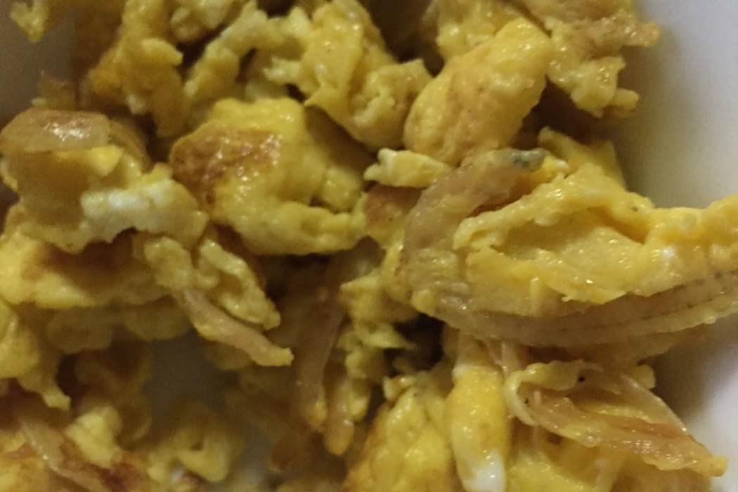 春魚炒蛋 春魚炒蛋