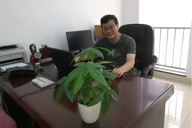 張兆寧(中國民航大學空管學院教授)