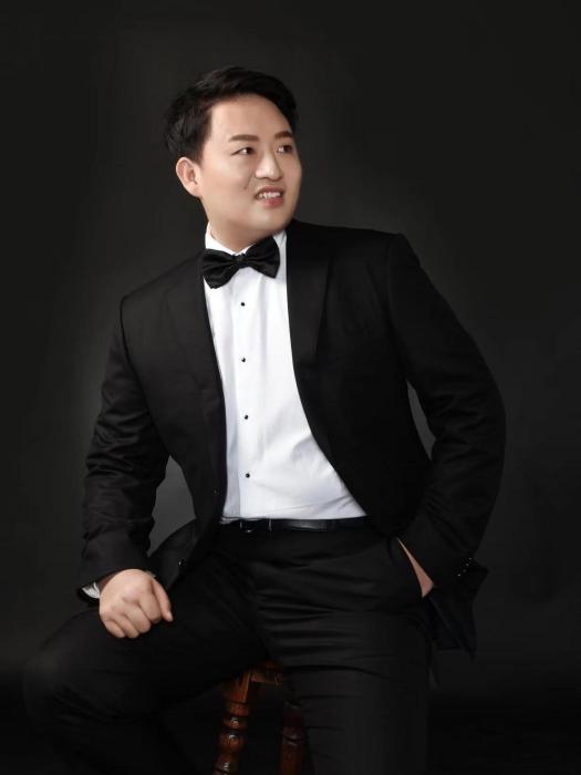 周凡(中國男歌手) 周凡(中國男歌手)