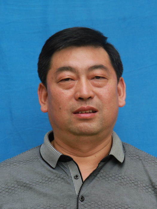張軼(湖北省丹江口市教育局機關黨委專職副書記) 張軼(湖北省丹江口市教育局機關黨委專職副書記)