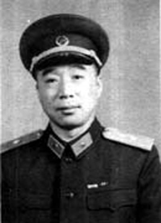 羅文(原中國人民解放軍裝備部副部長、少將)