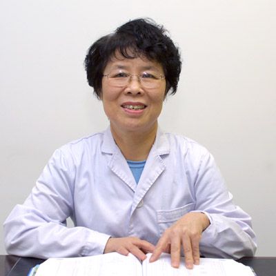 張金英(天津人民醫院眼科專家) 張金英(天津人民醫院眼科專家)