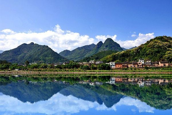 南青村(山西省陽泉市平定縣柏井鎮下轄村) 南青村(山西省陽泉市平定縣柏井鎮下轄村)