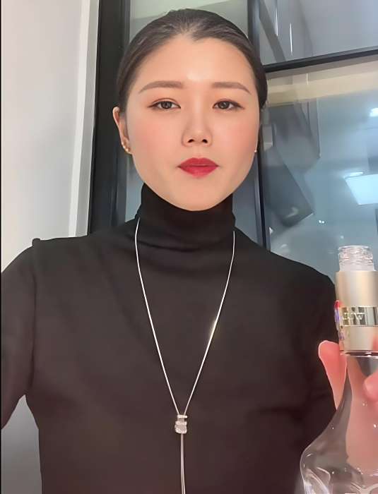 萌萌。 萌萌。