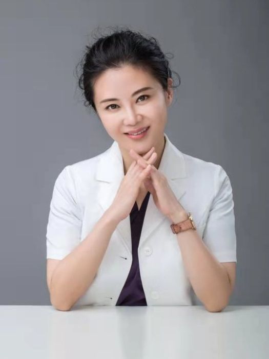 夏秋(成都高新夏秋醫療美容診所醫師) 夏秋(成都高新夏秋醫療美容診所醫師)