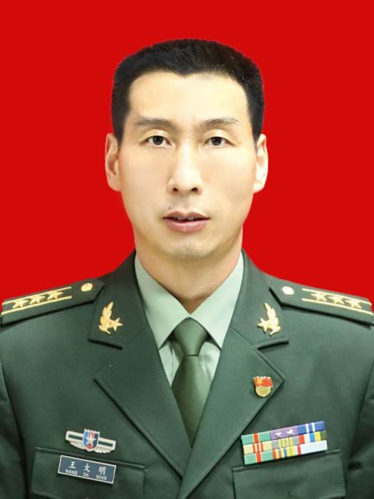 王大明(甘肅省平涼市崇信縣委委員、常委、人民武裝部部長) 王大明(甘肅省平涼市崇信縣委委員、常委、人民武裝部部長)
