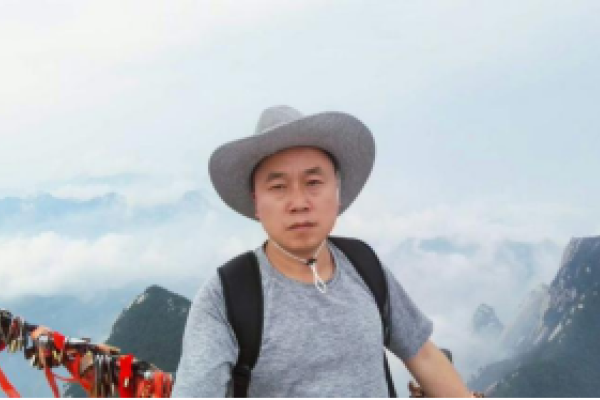 李燕紅 李燕紅