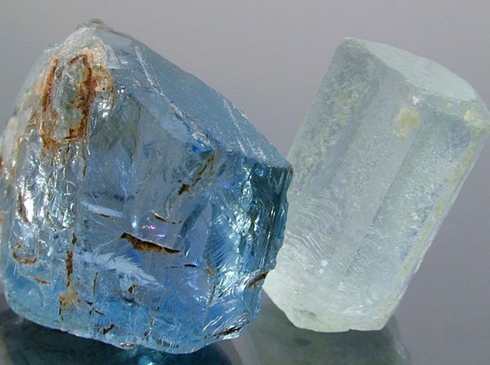 海藍寶石礦床