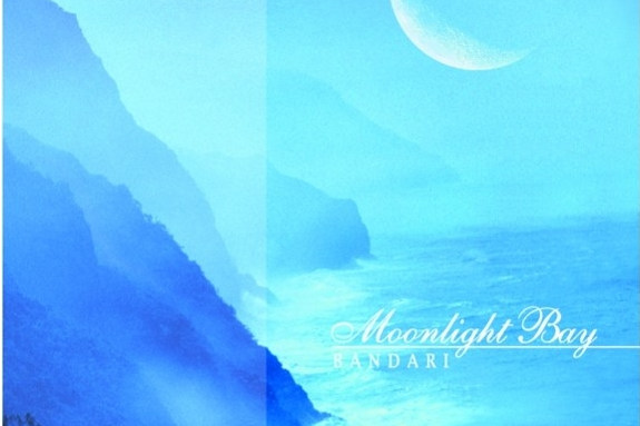 Moonglow(2004年Bandari演唱的歌曲) Moonglow(2004年Bandari演唱的歌曲)