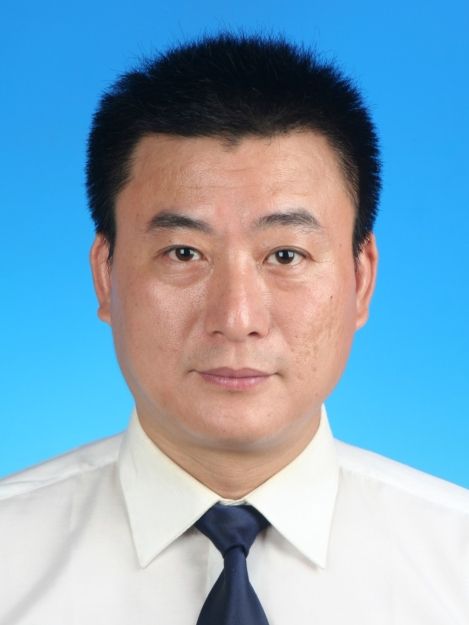王瀧(浙江省嘉興市海鹽縣自然資源和規劃局黨委委員、副總督察) 王瀧(浙江省嘉興市海鹽縣自然資源和規劃局黨委委員、副總督察)