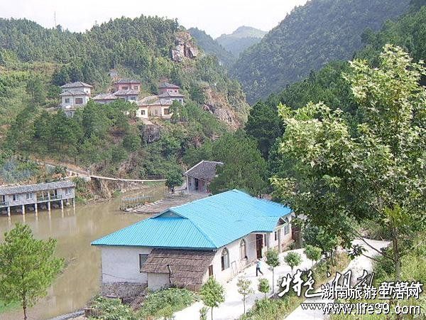 長鋪村(安徽省安慶市懷寧縣高河鎮長鋪村) 長鋪村(安徽省安慶市懷寧縣高河鎮長鋪村)