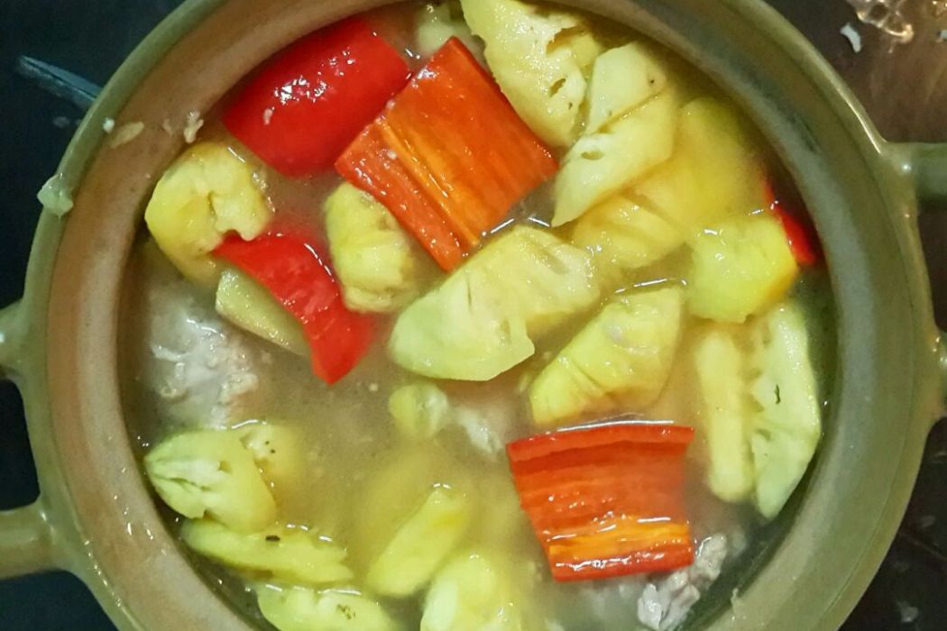 鳳梨煲清湯 鳳梨煲清湯