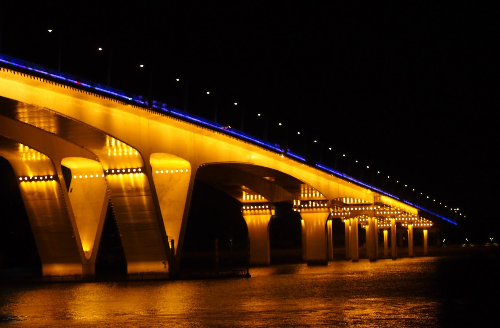 琶洲大橋V型支撐剛構橋墩