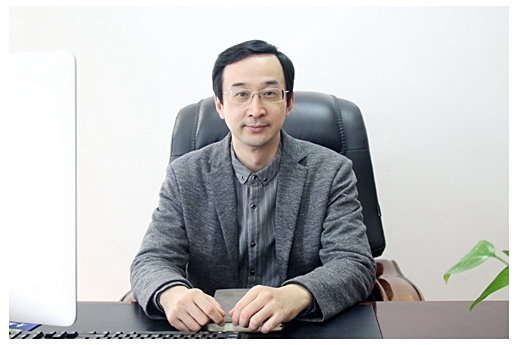 張旭鵬(青島職業技術學院黨委委員、副院長) 張旭鵬(青島職業技術學院黨委委員、副院長)