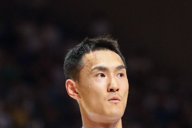 張昊(1997年2月出生的中國籃球運動員) 張昊(1997年2月出生的中國籃球運動員)