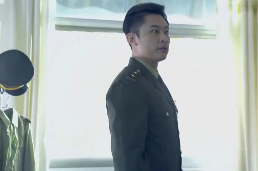 徐峰(情感劇《二嬸》中的角色) 徐峰(情感劇《二嬸》中的角色)