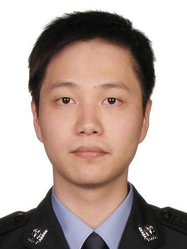 陳爽(浙江省溫州市公安局龍灣區分局黨委委員、副書記、四級高級警長) 陳爽(浙江省溫州市公安局龍灣區分局黨委委員、副書記、四級高級警長)