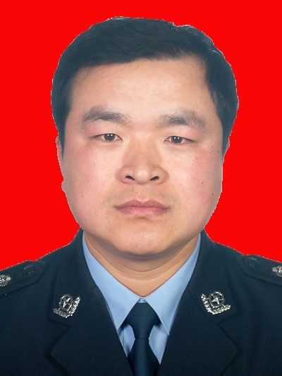 王建斌(山西省晉中市昔陽縣公安局黨委委員、局長助理,四級高級警長) 王建斌(山西省晉中市昔陽縣公安局黨委委員、局長助理,四級高級警長)