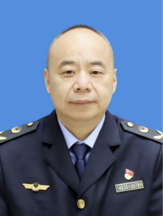 周向東(江西省樂平市市場監督管理局黨委委員、樂涌分局局長、三級主任科員) 周向東(江西省樂平市市場監督管理局黨委委員、樂涌分局局長、三級主任科員)