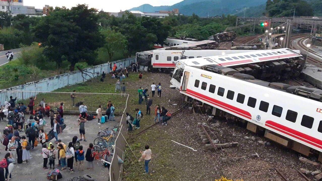 10·21台灣列車脫軌事故