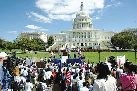 美國華人組織大規模遊行推動移民改革