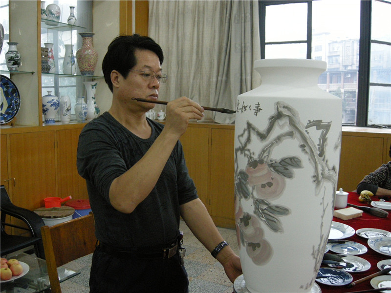 張大林先生繪製中華復興瓶