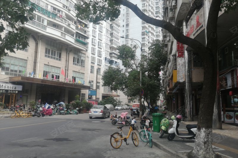 西城路(十堰市竹谿縣西城路) 西城路(十堰市竹谿縣西城路)