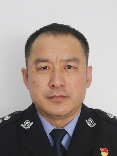 張建新(山東省聊城市公安局茌平分局黨委委員、副局長) 張建新(山東省聊城市公安局茌平分局黨委委員、副局長)