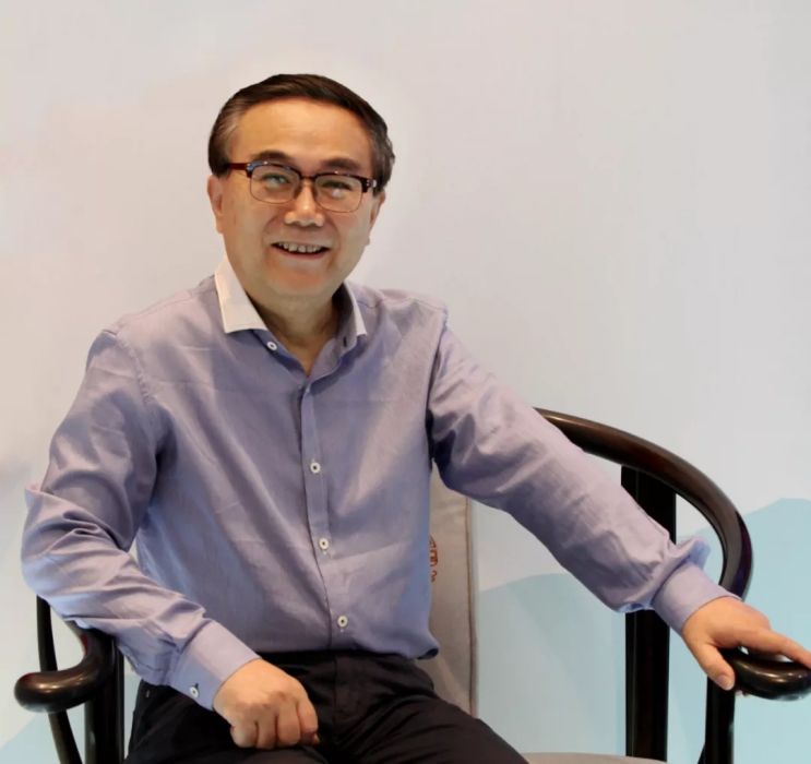 官明(書法篆刻家) 官明(書法篆刻家)
