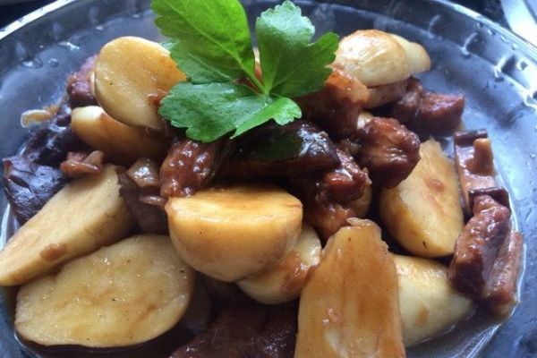肉片炒慈菇 肉片炒慈菇