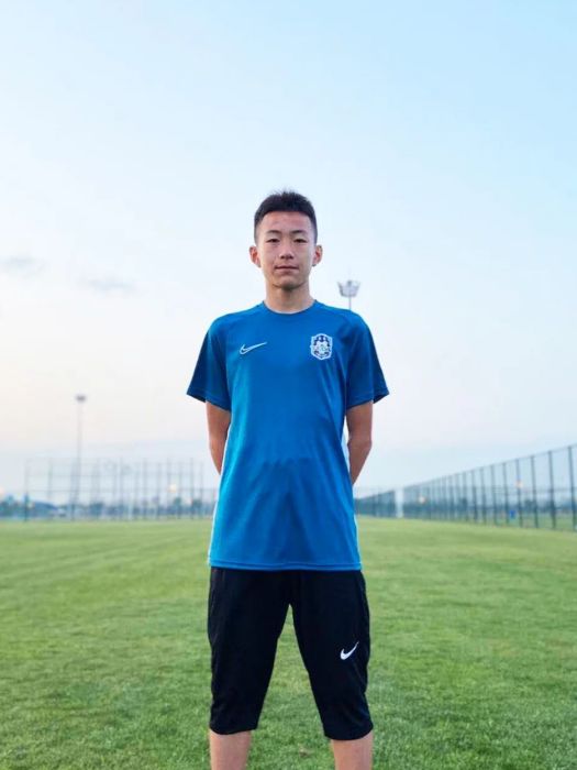 李卓陽(中國足球運動員) 李卓陽(中國足球運動員)