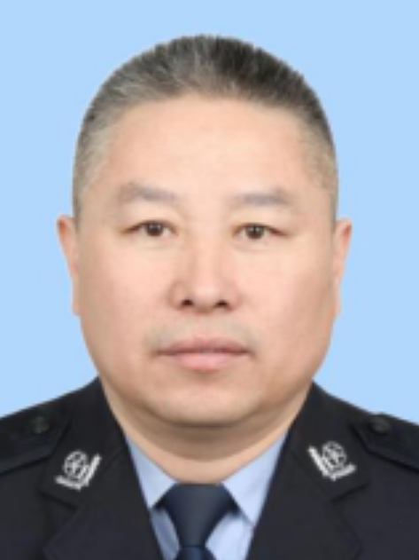 李宗(內蒙古自治區烏蘭察布市察哈爾右翼後旗公安局黨委副書記、政委) 李宗(內蒙古自治區烏蘭察布市察哈爾右翼後旗公安局黨委副書記、政委)