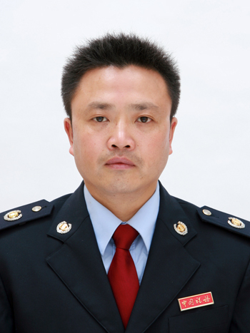 文東(四川省廣安市鄰水縣國家稅務局副局長) 文東(四川省廣安市鄰水縣國家稅務局副局長)