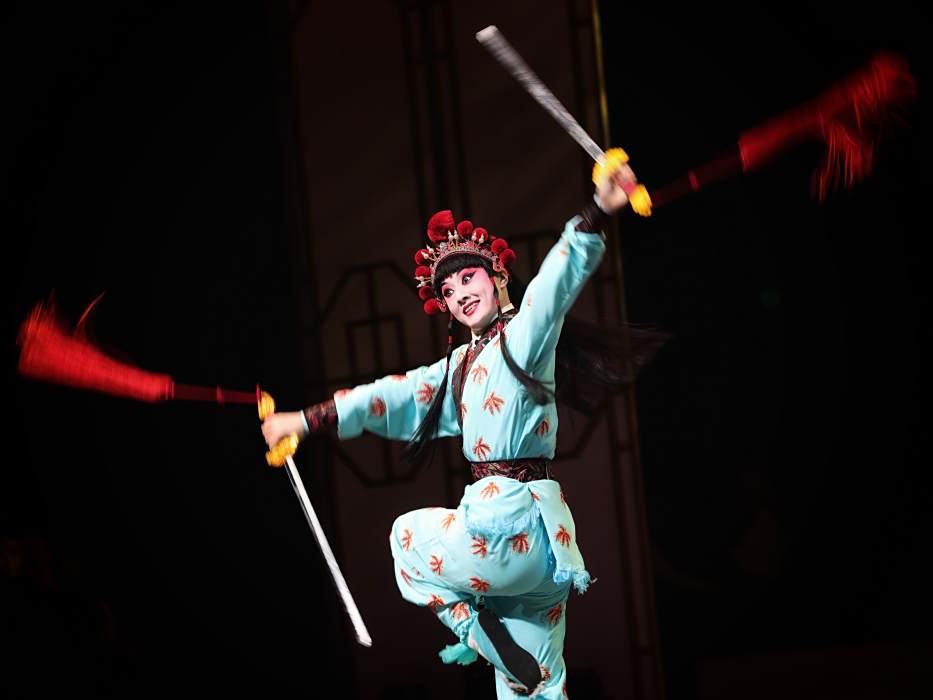 張月明(崑曲武旦演員、江蘇戲劇紅梅獎獲得者) 張月明(崑曲武旦演員、江蘇戲劇紅梅獎獲得者)