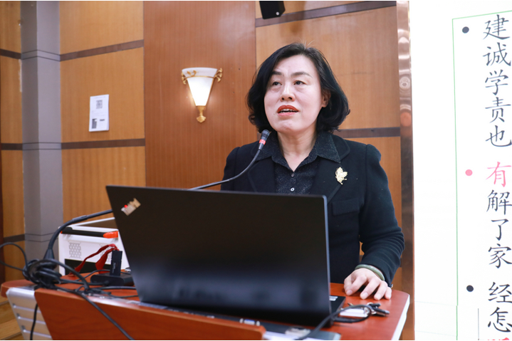 周文清(山東大學附屬中學教師,工會主席) 周文清(山東大學附屬中學教師,工會主席)