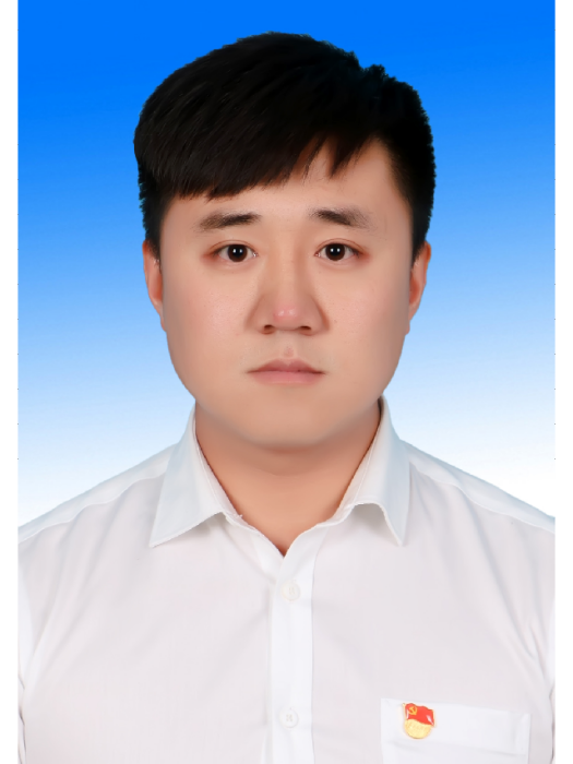 李春龍(新疆維吾爾自治區克孜勒蘇柯爾克孜自治州阿合奇縣色帕巴依鄉黨委副書記、政法書記) 李春龍(新疆維吾爾自治區克孜勒蘇柯爾克孜自治州阿合奇縣色帕巴依鄉黨委副書記、政法書記)
