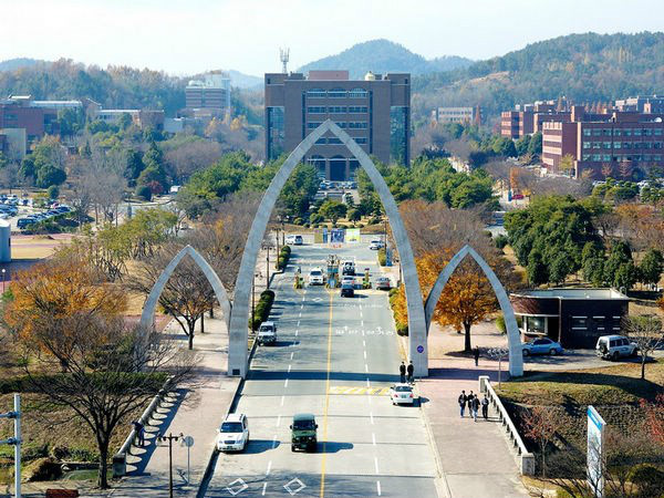韓國慶尚大學