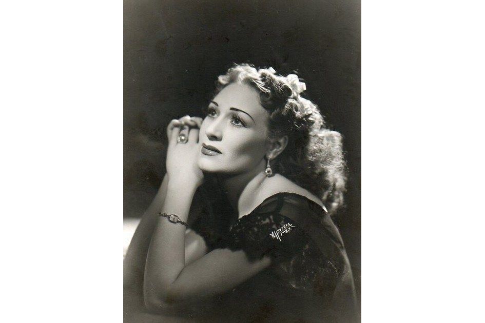 Amparo Arozamena Amparo Arozamena