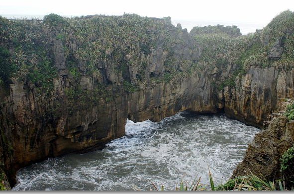 浪洞岩 浪洞岩