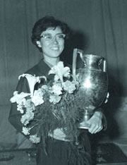 邱鐘惠是中國第一位桌球女子世界冠軍