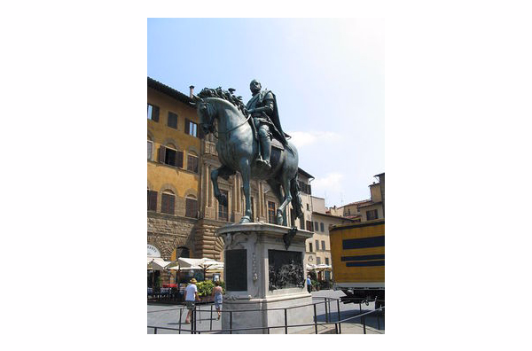 科西莫一世騎馬雕像