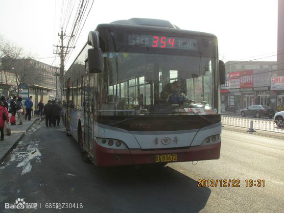 北京354路實用車型青年汽車JNP6120GC