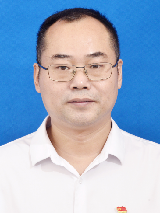 張小龍(四川省樂山市金口河區人民政府辦公室黨組書記、主任、國動辦主任) 張小龍(四川省樂山市金口河區人民政府辦公室黨組書記、主任、國動辦主任)