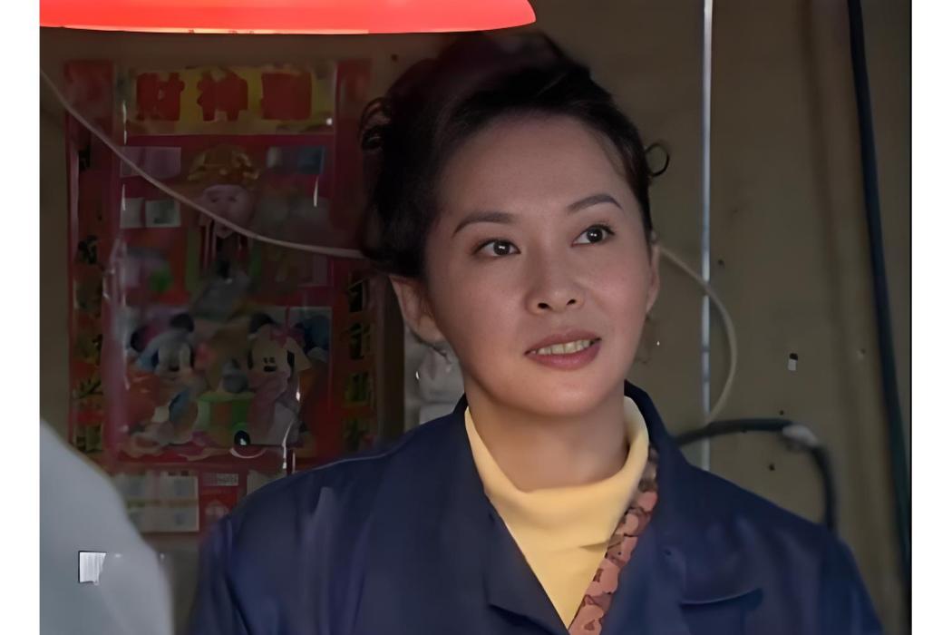 翠鳳(《永遠一家人》中的角色,由張大靜飾演) 翠鳳(《永遠一家人》中的角色,由張大靜飾演)
